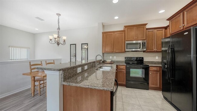 Building Photo - 7843 Moonstone Dr
