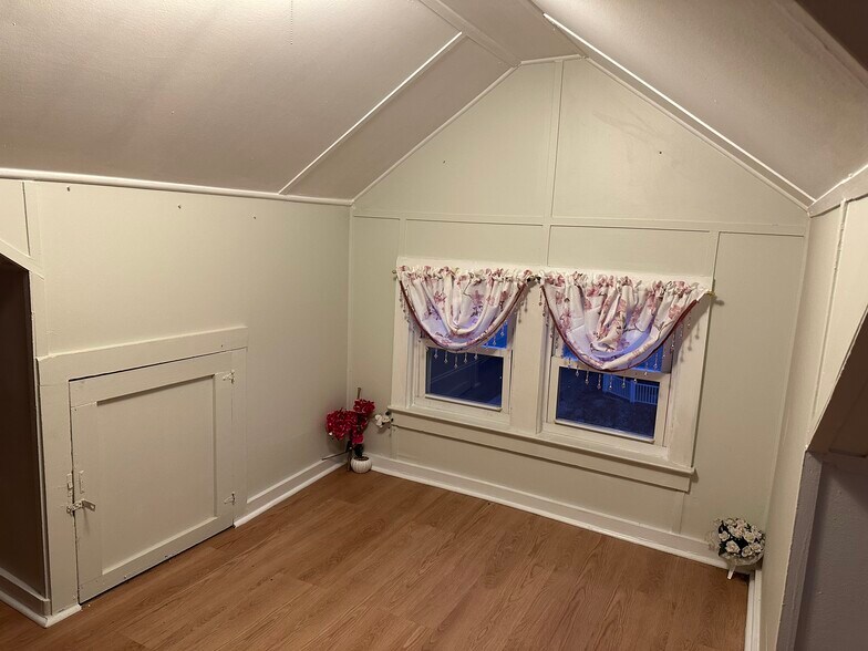 Building Photo - 269 N 1st Ave