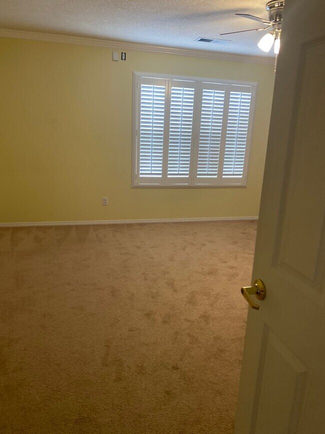 Building Photo - COMING SOON Beautiful 4BR 3 Bath home with...