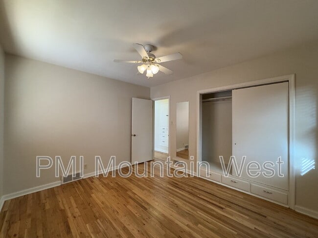 Building Photo - 1878 E Stratford Ave