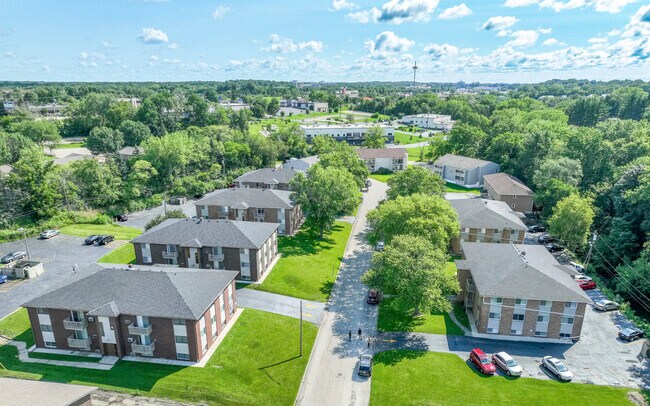 Building Photo - 4815 Creek View Rd