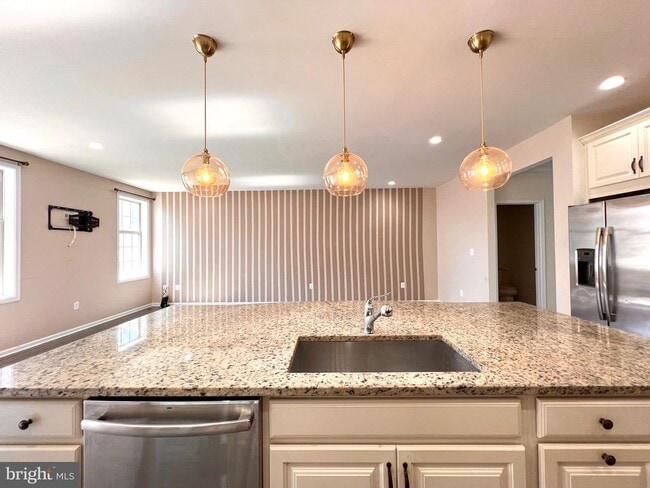 Building Photo - 23480 Logans Ridge Terrace