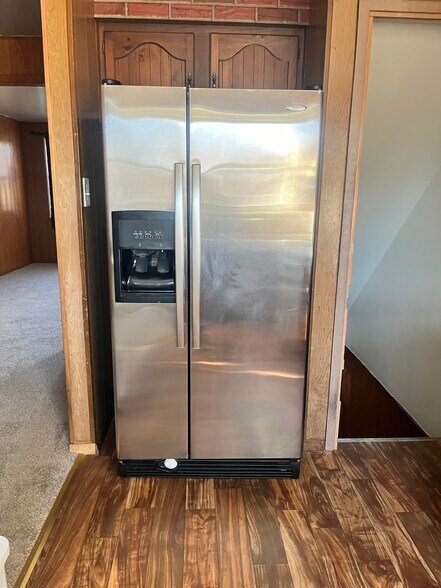 New stainless steel fridge - 4203 Doris Ave