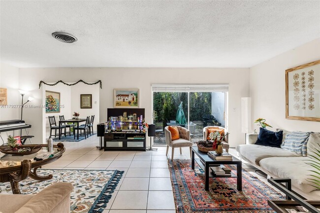 Building Photo - 1130 Cotorro Ave