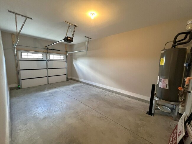 Building Photo - 304 Lynwood Station Blvd