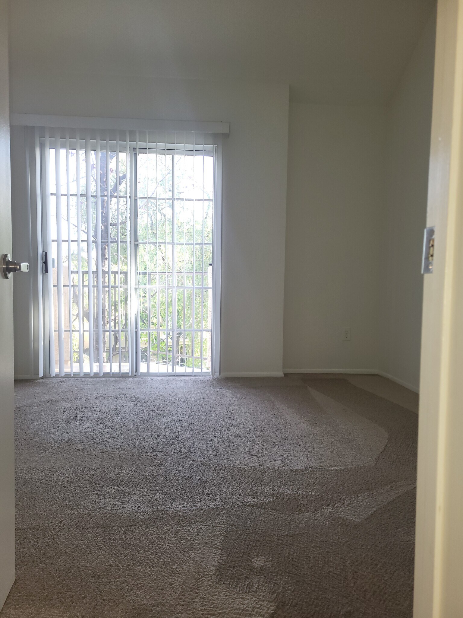 Building Photo - 24143 Del Monte Dr