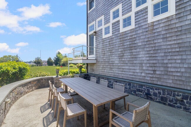 Building Photo - 57 Esmond Ave