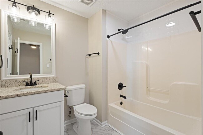 Building Photo - 517 Edgecliff Ln