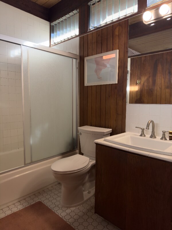 Building Photo - 11612 Chenault St