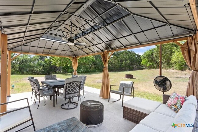 Building Photo - 840 Long Horn Trail