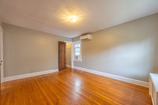 Building Photo - Charming 3-Bedroom Home in the Heart of Sp...