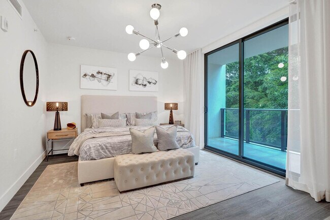 Building Photo - 3040 N Ocean Blvd