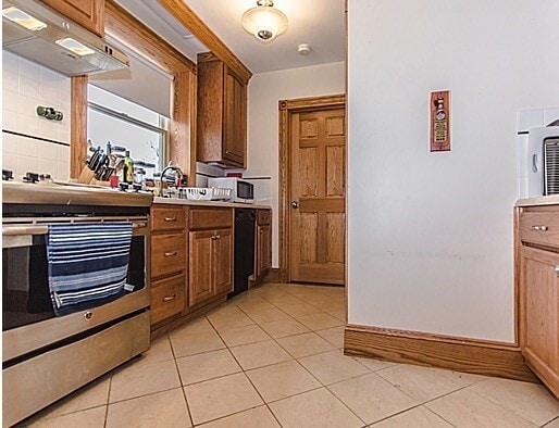 Building Photo - 16 S Russell St