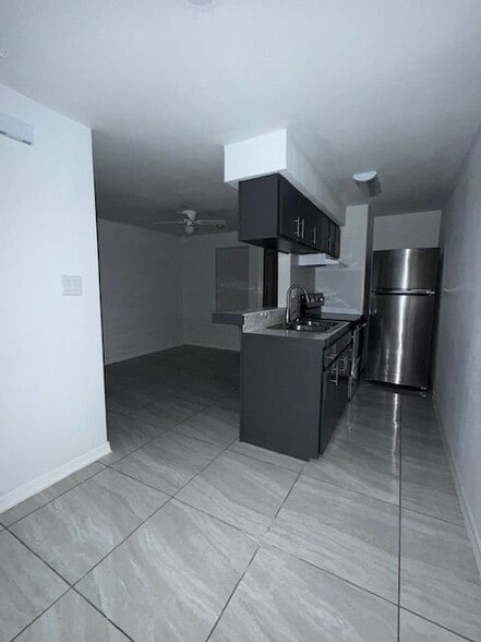 Building Photo - 500 N Broadway St