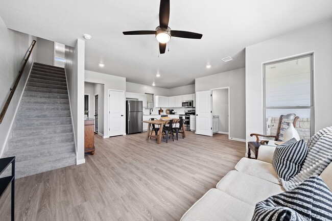 Building Photo - 811 Meiomi Dr