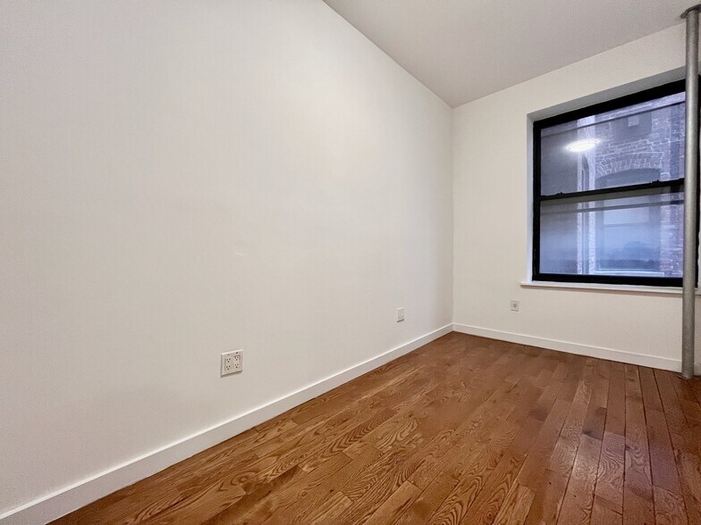Building Photo - 611 W 137th St