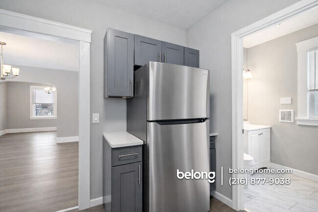 Building Photo - 3366 W 88th St