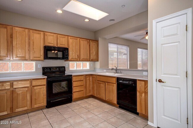 Building Photo - 2461 W Muirfield Dr