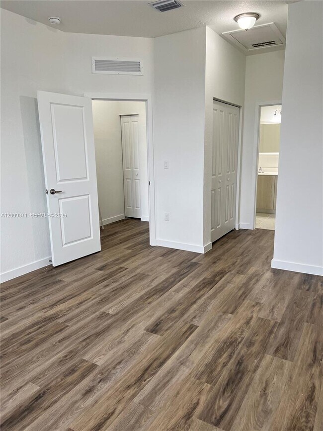 Building Photo - 15540 SW 136th St