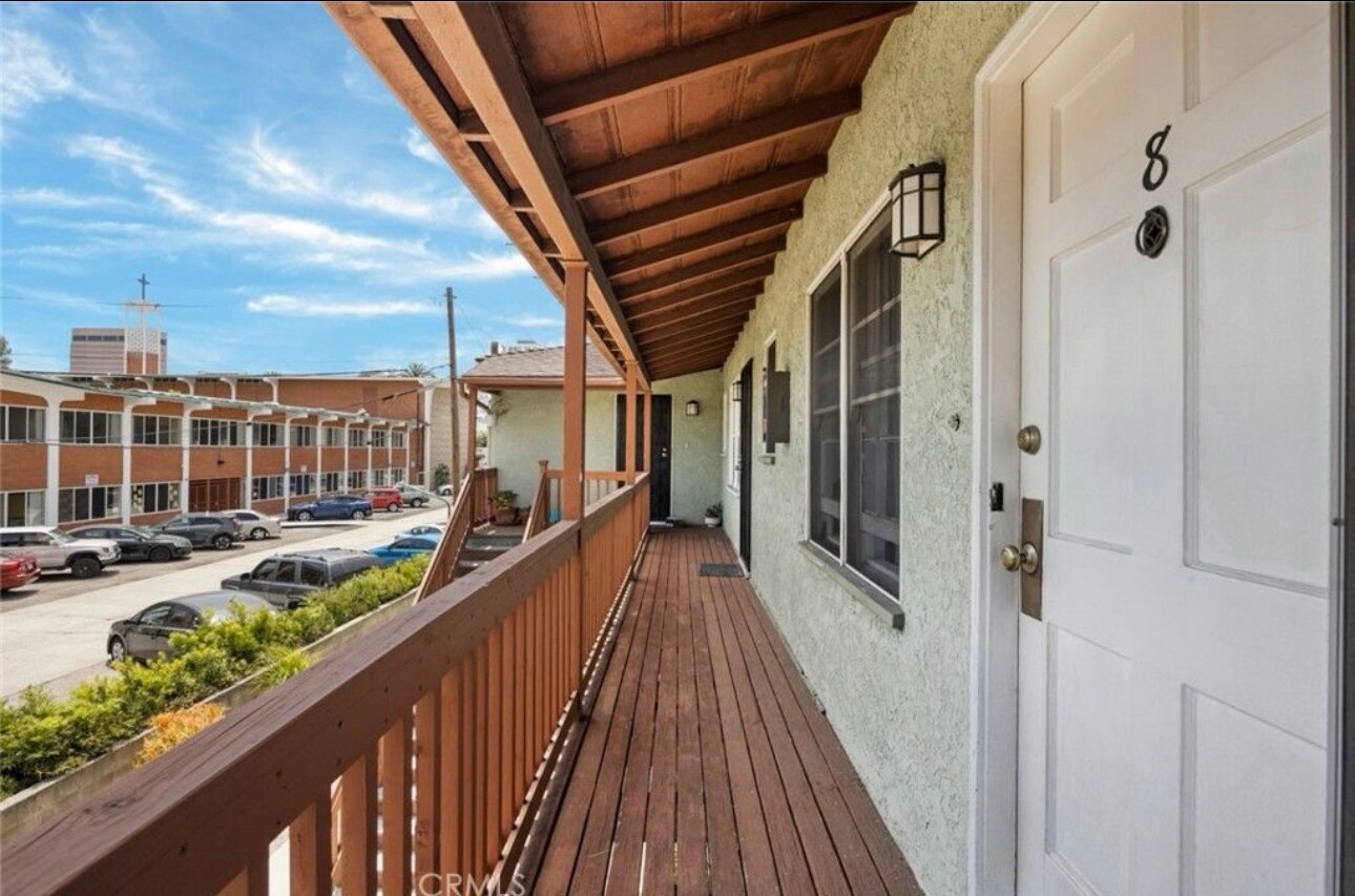 Building Photo - 337 Lime Ave