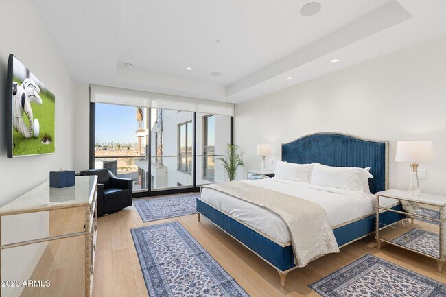 Building Photo - 6587 N Palmeraie Blvd