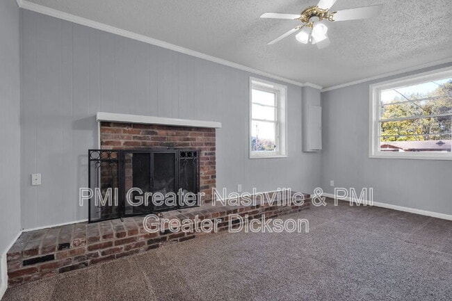 Building Photo - 385 Bonnavale Dr