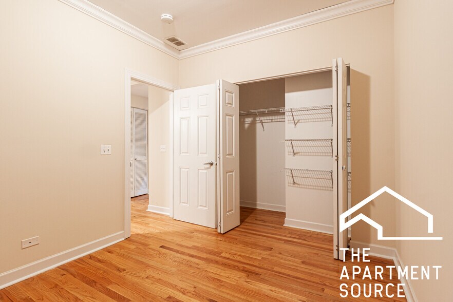 Building Photo - 3246 N Clifton Ave