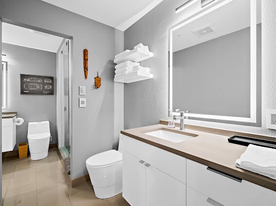 Building Photo - 1504 Aurora Ave N