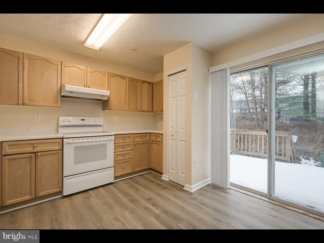 Building Photo - 9058 CONSTANT CRSE Crse
