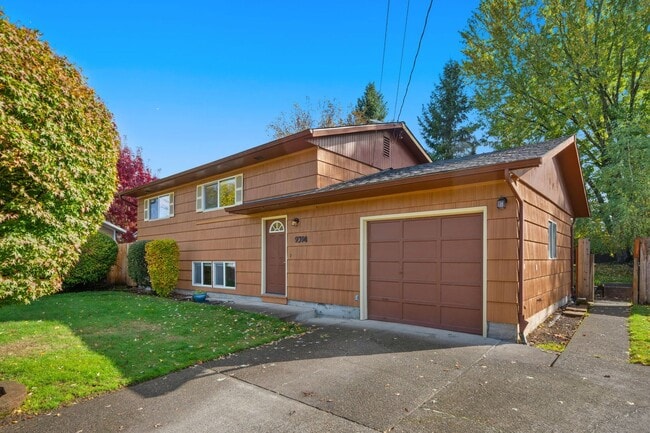 Building Photo - 9394 SE Mason Cir