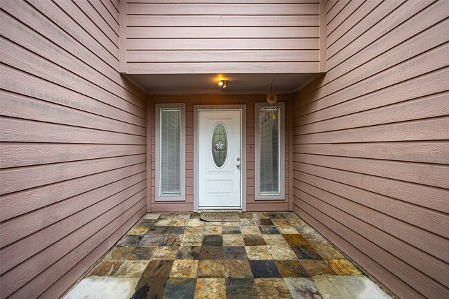 Building Photo - 7226 Ridgeberry Dr