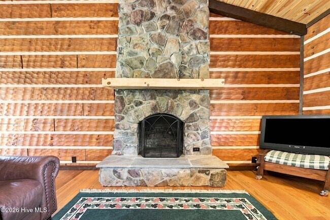 Building Photo - 5103 Hillmon Grove Rd