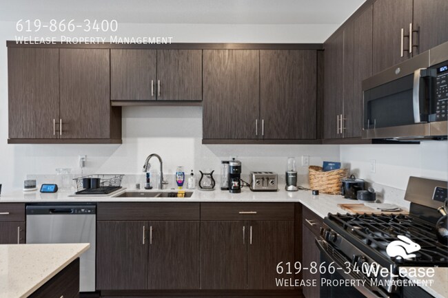 Building Photo - 35152 Grove Trl
