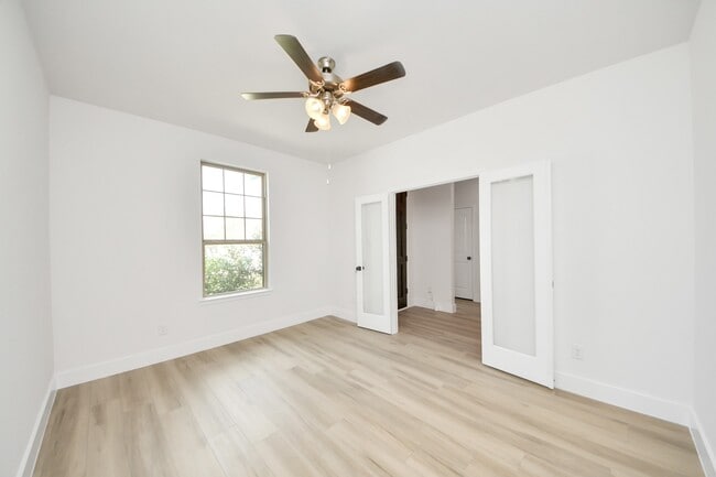 Building Photo - 14380 Zion Gate Crossing