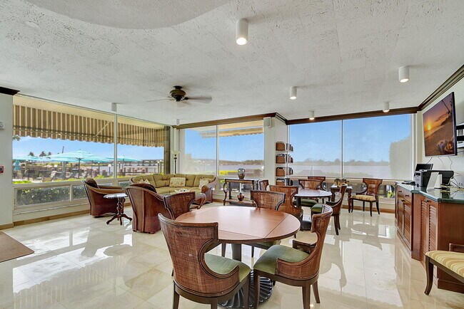 Building Photo - 2840 S Ocean Blvd