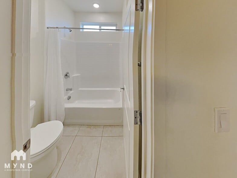 Building Photo - 4904 Black Falcon Way