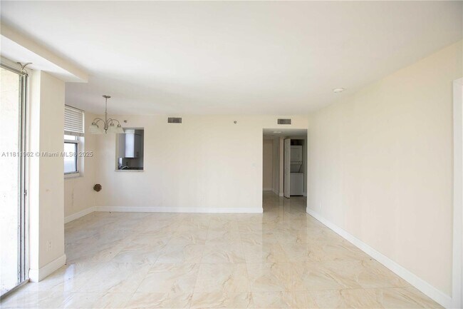Building Photo - 770 Claughton Island Dr