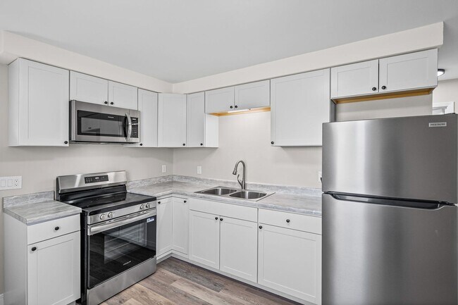 Building Photo - 135 Tandy Dr