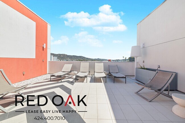 Building Photo - 11405 Chandler Blvd