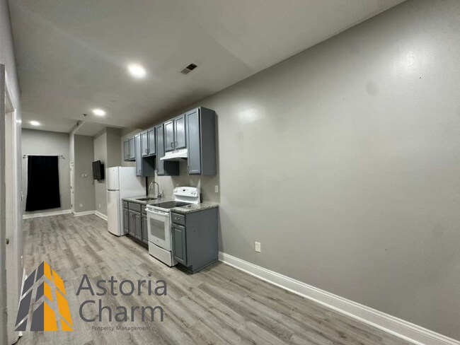 Building Photo - 1918 N Charles St