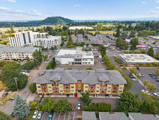 Building Photo - 400 NE 100th Ave