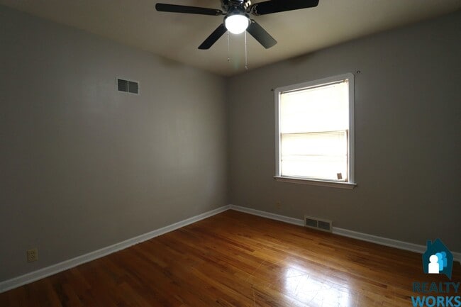 Building Photo - 3 Bedroom Home with Large Basement