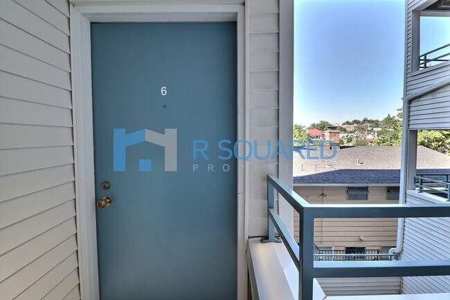 Building Photo - 3910 Whitman Ave N