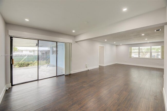 Building Photo - 7811 NW 10th St