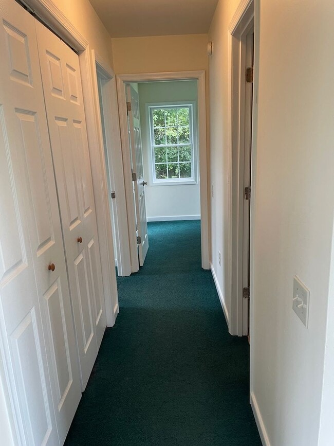 Building Photo - Waverly, VA - Four Bedroom / Two Bath - Mo...