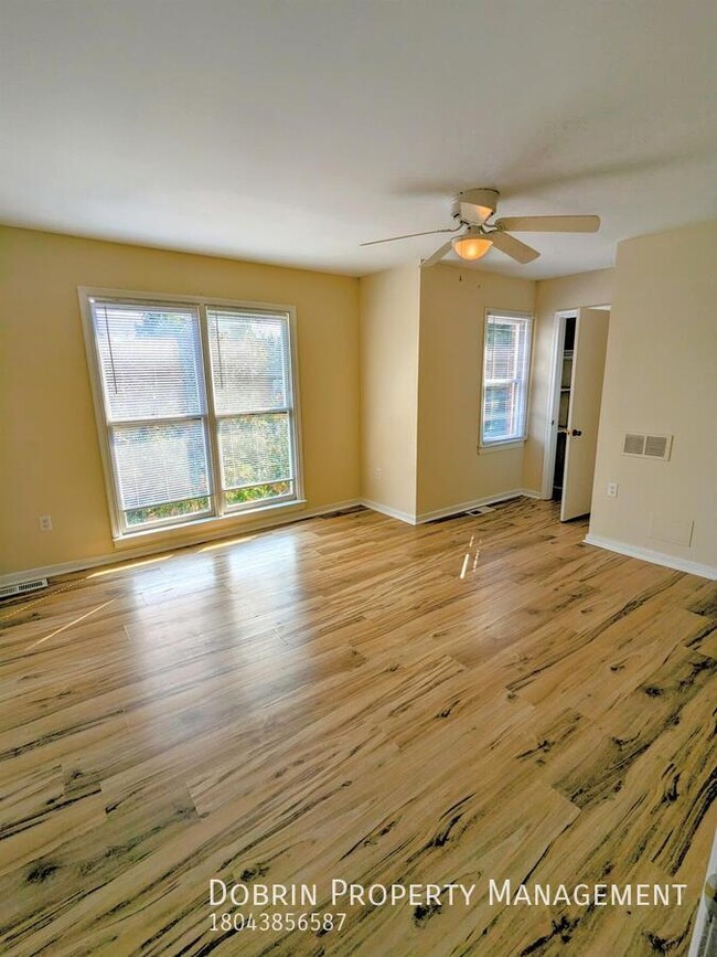 Building Photo - 1514 Lakeview Ave