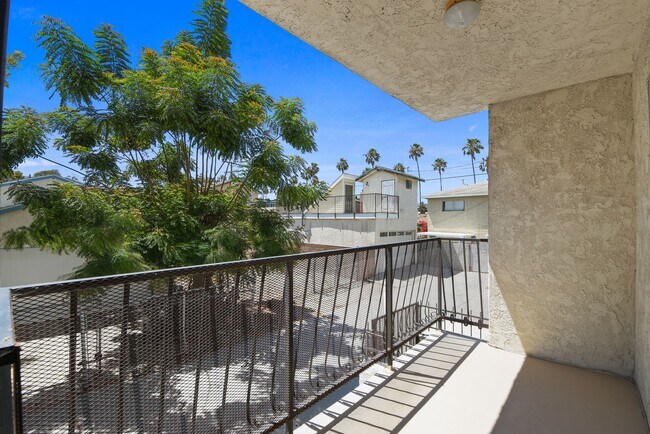 Building Photo - 129 N Cabrillo Ave