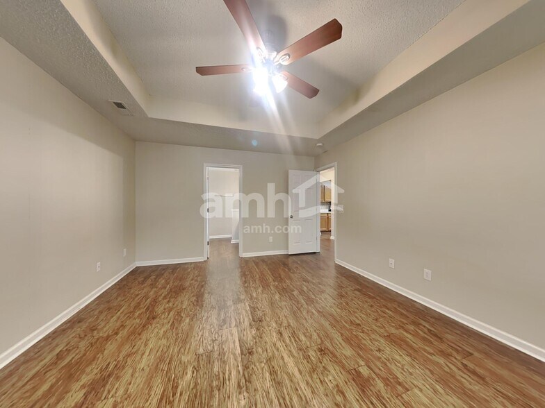 Building Photo - 5146 Torrey Ln