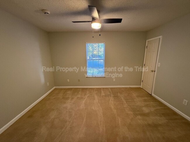 Building Photo - 5065 Bartholomew's Ln