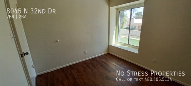 Building Photo - 2 Bed Town Home at 35th Ave and Northern!